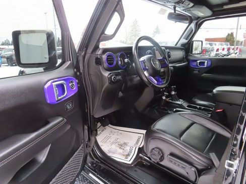 Used 2020 Jeep Wrangler Unlimited Sahara w/ Cold Weather Group image 16