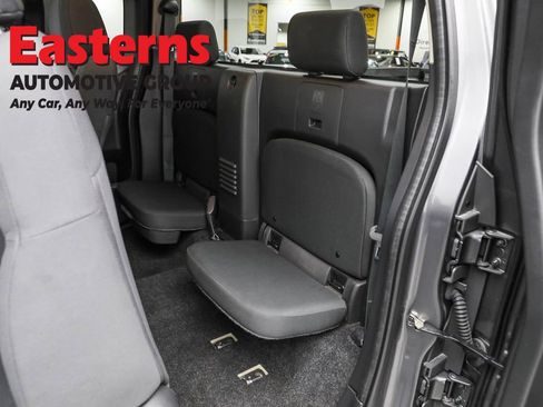 Used 2022 Nissan Frontier S image 20