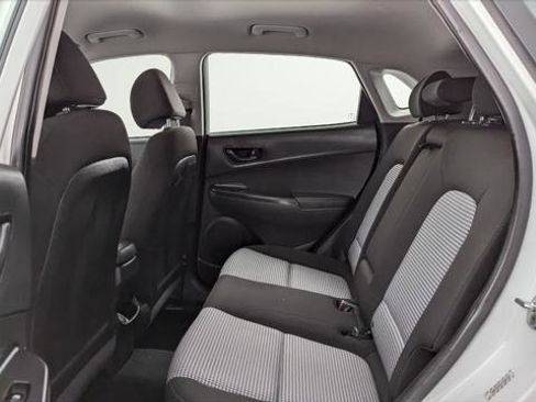 Used 2023 Hyundai Kona SE image 17