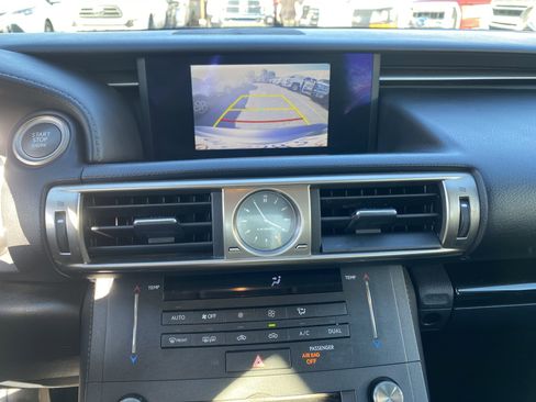 Used 2016 Lexus IS 200t image 11