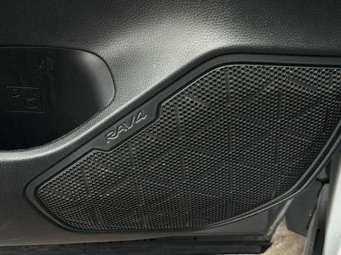 Used 2023 Toyota RAV4 XLE image 22