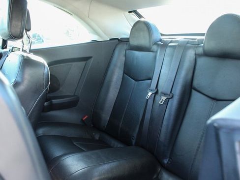 Used 2010 Chrysler Sebring Limited image 28