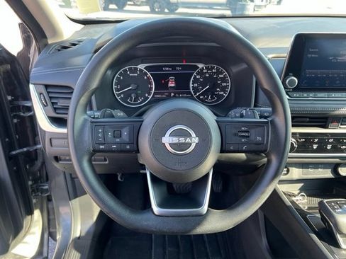 Used 2024 Nissan Rogue S AWD/4WD image 25