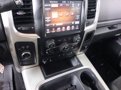 Used 2017 RAM 2500 SLT w/ Luxury Group AWD/4WD image 15