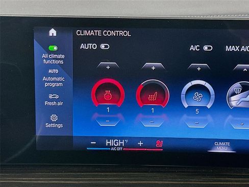 Certified 2023 BMW X7 xDrive40i w/ Premium Package image 21