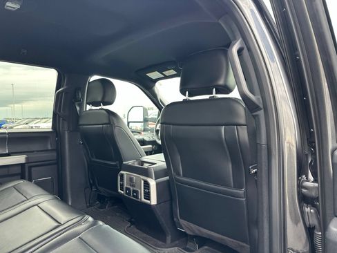 Used 2019 Ford F150 Lariat w/ Equipment Group 502A Luxury AWD/4WD image 35