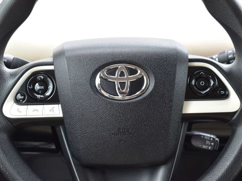 Used 2016 Toyota Prius Two FWD image 15
