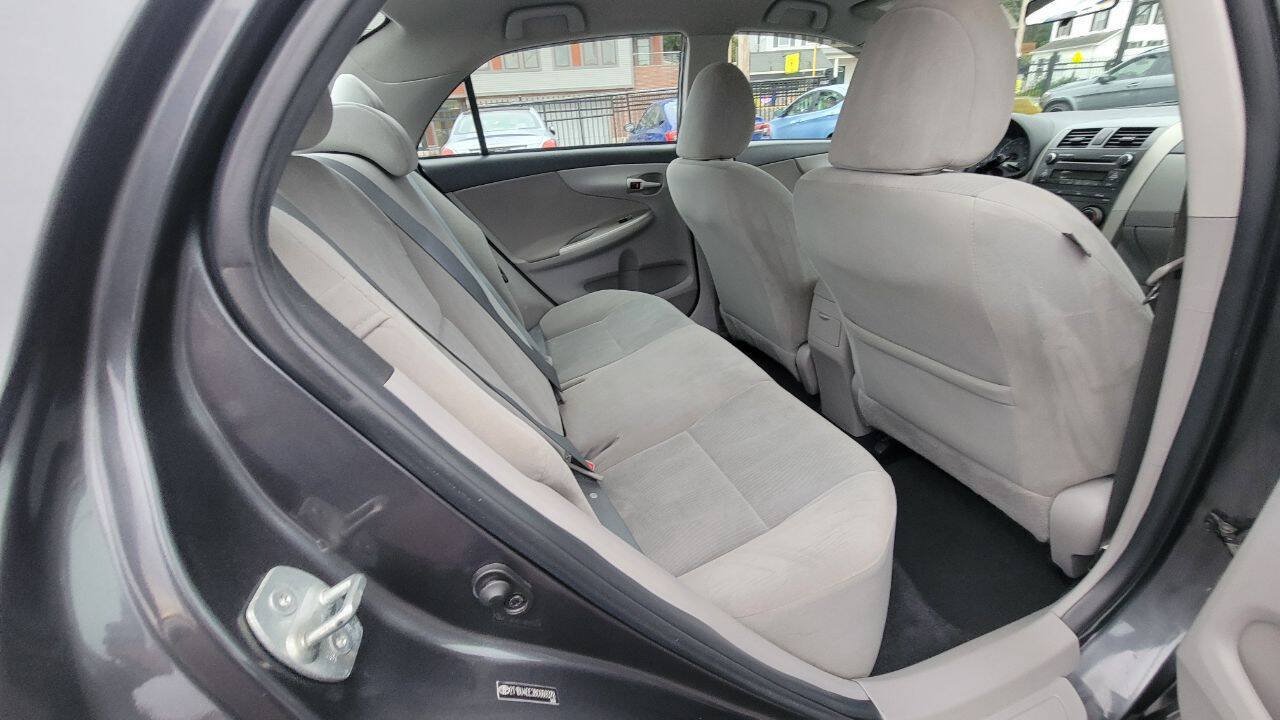 Used 2011 Toyota Corolla LE FWD image 20