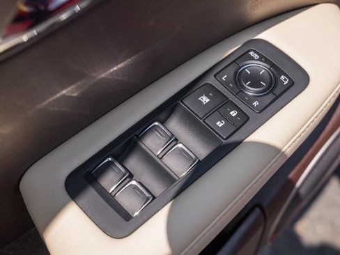 Used 2020 Lexus RX 350L FWD w/ Premium Package image 41