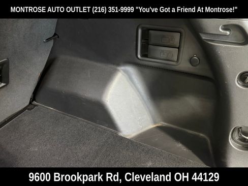 Used 2024 Chevrolet Equinox LT FWD image 39