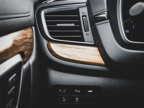 Used 2020 Honda CR-V Touring image 12