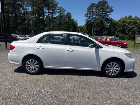 Used 2013 Toyota Corolla LE FWD image 16
