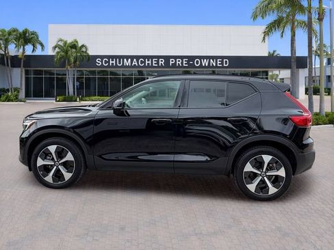 Used 2025 Volvo XC40 B5 Plus w/ Protection Package Premier AWD/4WD image 4