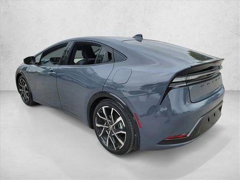 Used 2025 Toyota Prius Plug-In Hybrid image 7