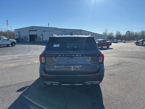 New 2026 Ford Explorer Active w/ Active Comfort Package image 4