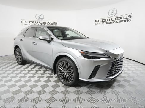 Used 2023 Lexus RX 350 w/ Luxury Package image 3