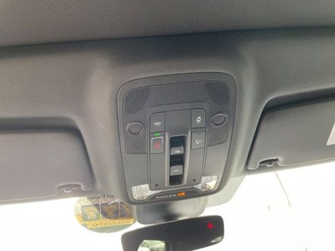 Used 2022 Audi Q3 2.0T Premium image 18