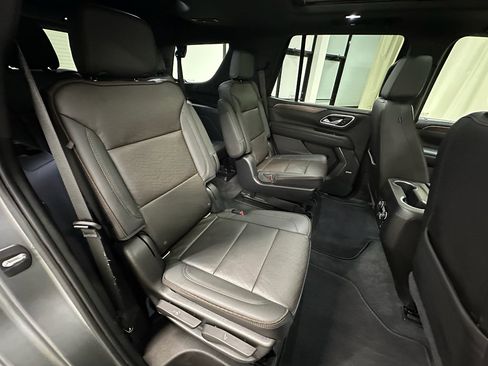 Used 2021 Chevrolet Tahoe High Country w/ Premium Package image 21