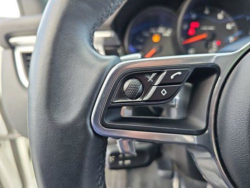 Used 2017 Porsche Macan image 17