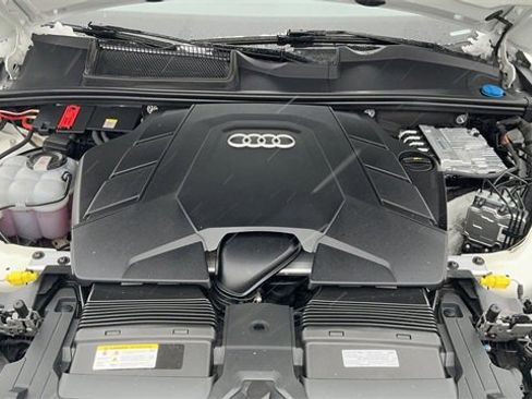 Used 2025 Audi Q7 3.0T Premium Plus image 11