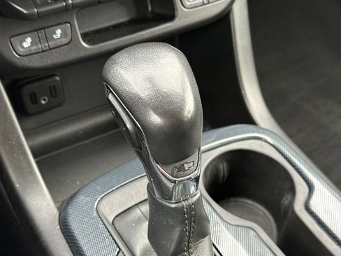 Used 2022 Chevrolet Colorado Z71 AWD/4WD image 21