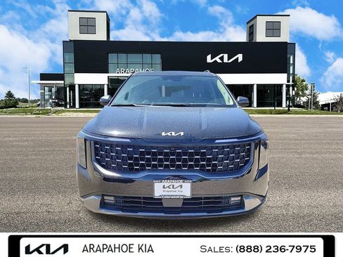 New 2025 Kia Carnival SX image 3