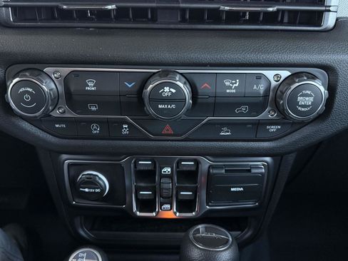 New 2026 Jeep Gladiator Sport image 11