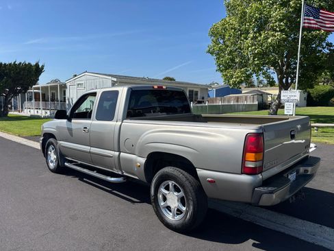 Used 2003 GMC Sierra 1500 Denali AWD/4WD image 8