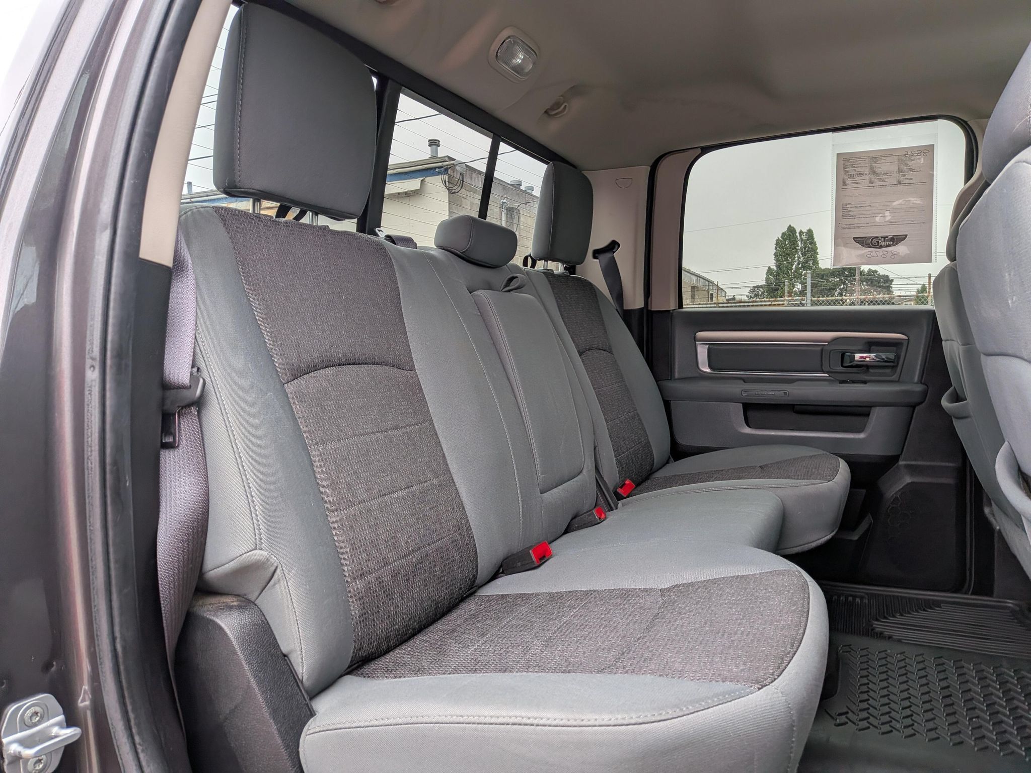 Used 2015 RAM 2500 SLT w/ Luxury Group AWD/4WD image 9