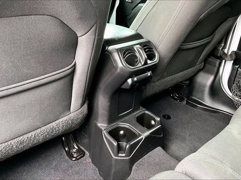 Used 2018 Jeep Wrangler Unlimited Sport S AWD/4WD image 10