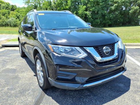 Used 2018 Nissan Rogue SV AWD/4WD image 12