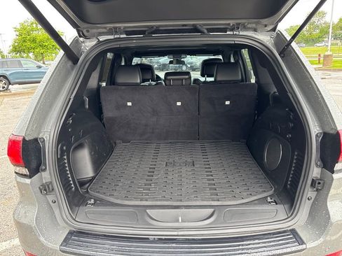 Used 2021 Jeep Grand Cherokee Laredo X AWD/4WD image 4