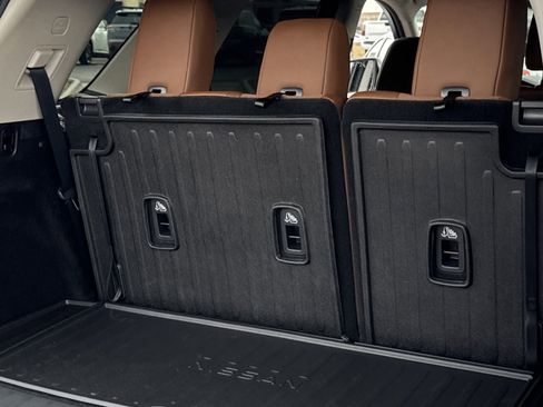 New 2026 Nissan Pathfinder Platinum w/ Cargo Package image 19