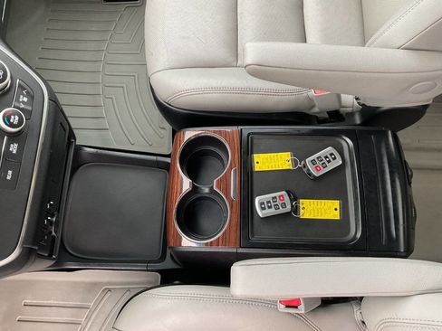 Used 2015 Toyota Sienna AWD image 25