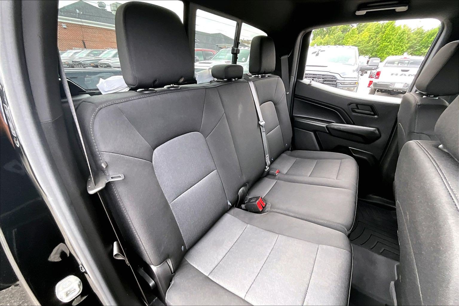 Used 2024 Chevrolet Colorado Trail Boss w/ LPO, Dark Essentials Package AWD/4WD image 22