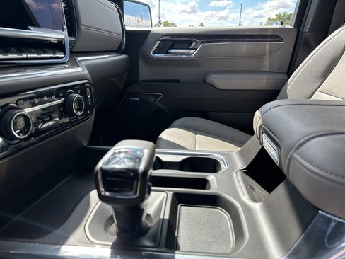 Used 2023 Chevrolet Silverado 1500 LTZ w/ LTZ Premium Package AWD/4WD image 19