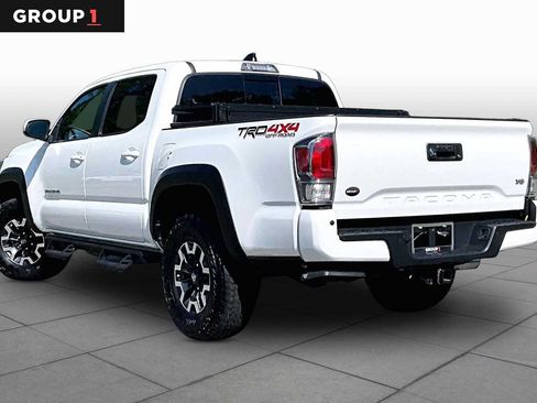 Used 2023 Toyota Tacoma TRD Off-Road w/ TRD Premium Off Road Package AWD/4WD image 12