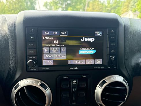 Used 2016 Jeep Wrangler Unlimited Sahara w/ Max Tow Package AWD/4WD image 20