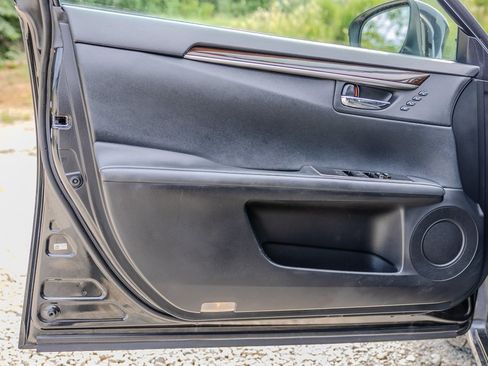 Used 2018 Lexus ES 350 w/ Ultra Luxury Package FWD image 27