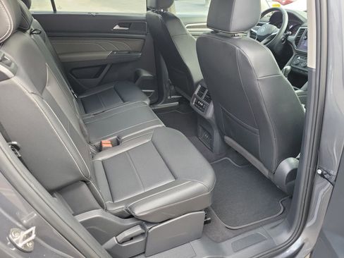 Certified 2021 Volkswagen Atlas SE image 33