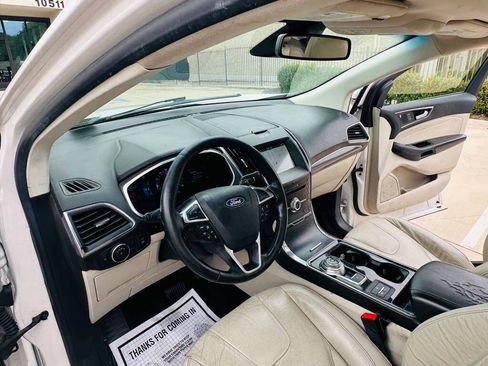 Used 2019 Ford Edge Titanium w/ Equipment Group 301A FWD image 13