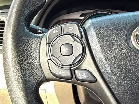 Used 2013 Toyota Venza LE FWD image 23