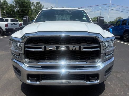 Used 2023 RAM 3500 Tradesman w/ Chrome Appearance Group AWD/4WD image 3