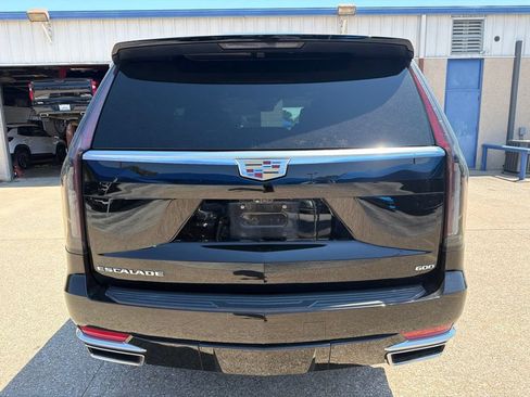 Used 2023 Cadillac Escalade Premium Luxury w/ Performance Package AWD/4WD image 4