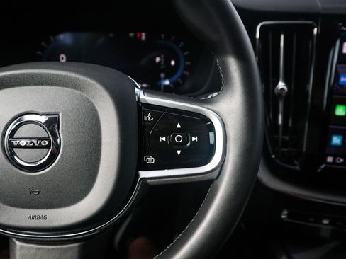 Used 2025 Volvo XC60 B5 Plus image 20