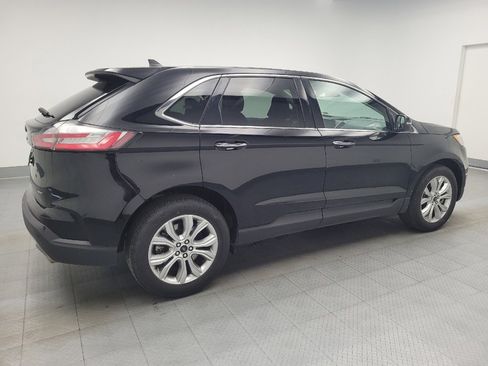 Used 2024 Ford Edge Titanium image 10