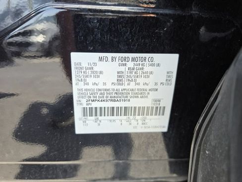 Used 2024 Ford Edge Titanium AWD/4WD image 46