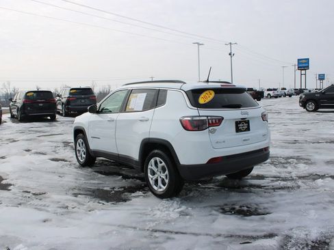 Used 2024 Jeep Compass Latitude AWD/4WD image 7