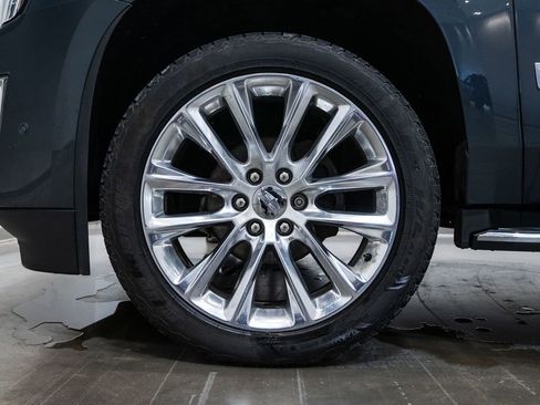 Used 2020 Cadillac Escalade Luxury image 8