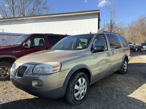 Used 2005 Pontiac Montana SV6 w/ Climate Package image 1